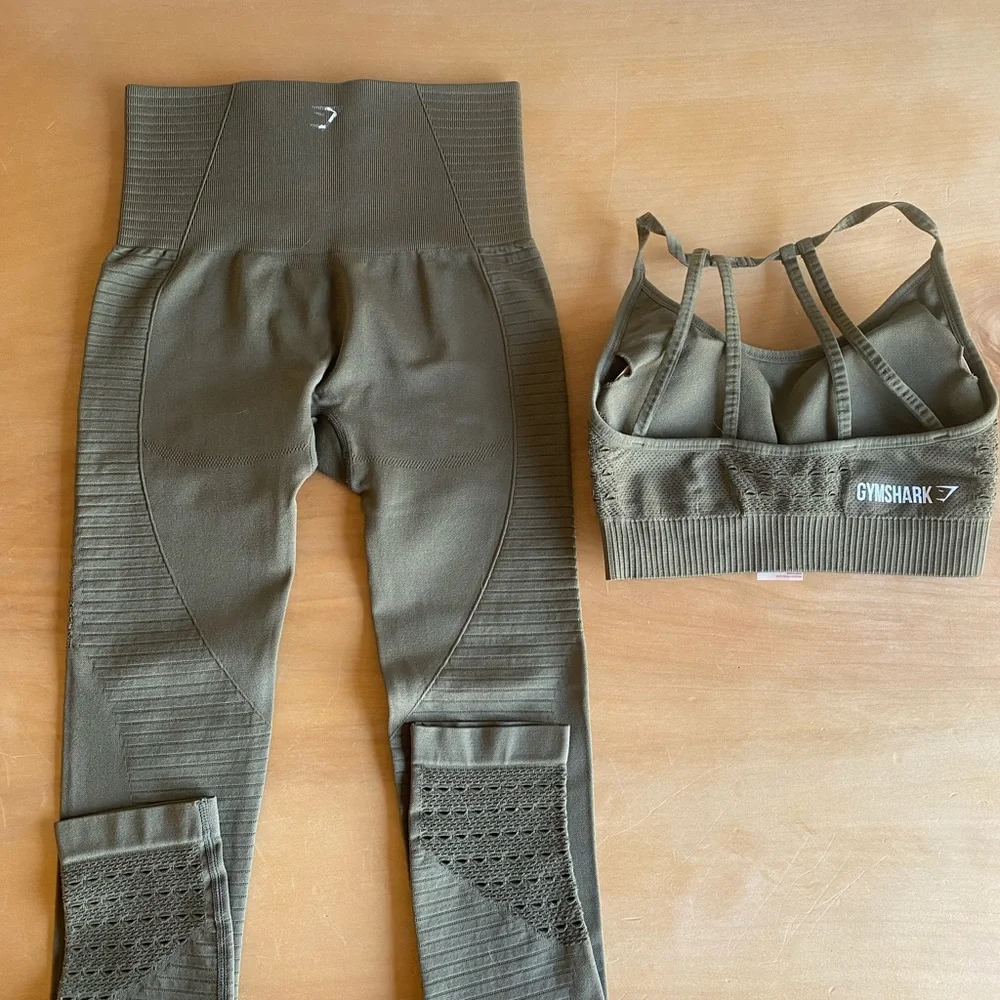 gymshark energy seamless leggings and bra - Picture 2 of 3